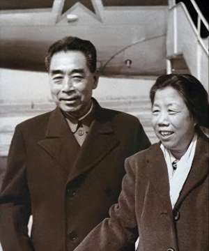 沈宝汽车(周总理竟还有一位“妻子”，就连邓颖超都对她盛情款待，她是谁？)