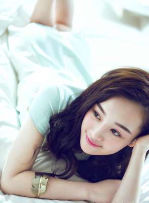 校花美女写真图片大全(清纯可爱美女高清迷人写真，校花百变气质迷人美照)