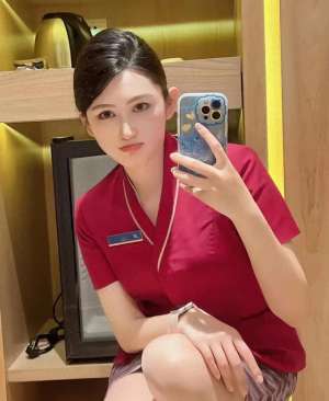 美女做心电图(空姐体检揭秘：真相是“脱掉”还是“藏匿”？)