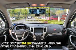 汽车玻璃怎么安装(不需要拆任何东西简易行车记录仪布线教程)