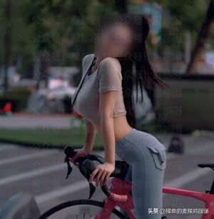 美女和你接(深夜两位美女突袭骑行团加豪车车主微信，大胆求约，你敢接吗)
