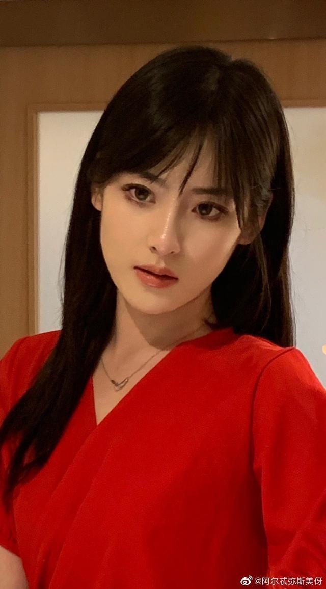 “抖音第一美女”被爆是男性!正面回应给真相