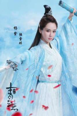 撑伞的美女(古装剧美女撑伞的名场面，赵丽颖惊艳，而她像画中走出来的仙子)