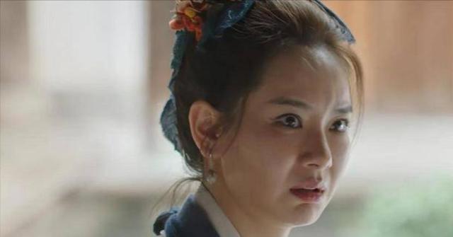 “素颜无人识”的8位女星,带妆个个貌美如花,卸妆:大姐你是谁