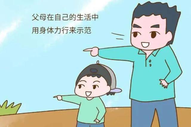 男孩游乐场踩女孩肚子,女孩躺地哀嚎,家长叫嚣:怎么没踩死你!