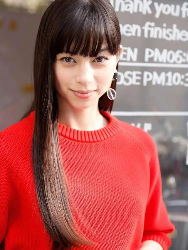 日本混血美女女星-中条彩未,清纯又性感,人美身材好美女图写真