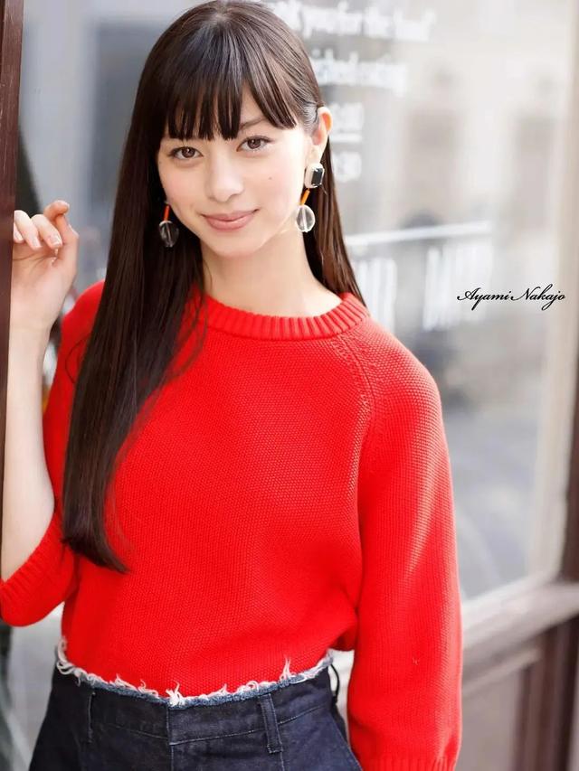日本混血美女女星-中条彩未,清纯又性感,人美身材好美女图写真