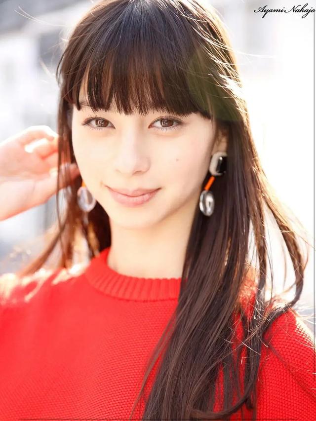 日本混血美女女星-中条彩未,清纯又性感,人美身材好美女图写真