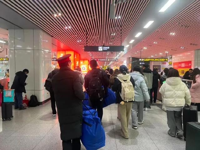 春节期间,乘坐汽车、地铁、公交请注意!