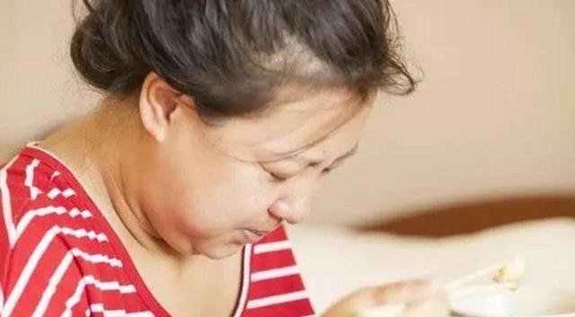 为什么有些女生胸部柔软像面包,有些却硬得像馒头?一文告诉你