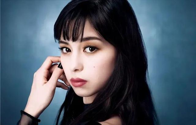 日本混血美女女星-中条彩未,清纯又性感,人美身材好美女图写真