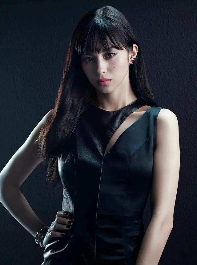 日本混血美女女星-中条彩未,清纯又性感,人美身材好美女图写真