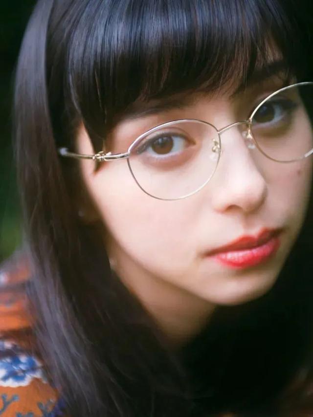 日本混血美女女星-中条彩未,清纯又性感,人美身材好美女图写真
