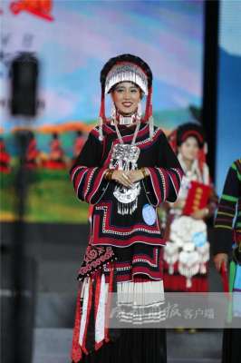 彝族第一美女是谁(西昌火把节选美冠军出炉来看彝族美女帅哥颜值有多高)