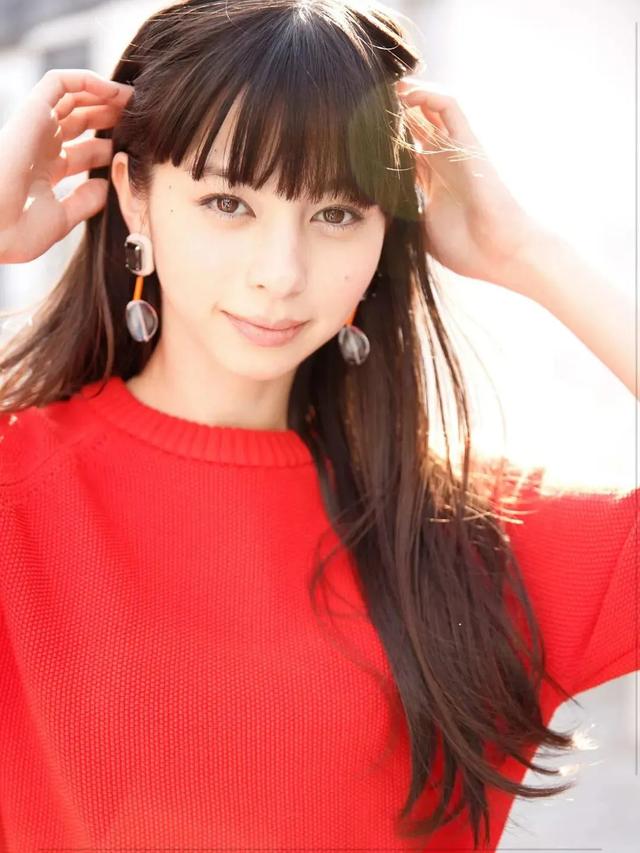日本混血美女女星-中条彩未,清纯又性感,人美身材好美女图写真