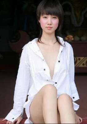 美女出卖自己(“裸模”张筱雨：曾被搜索93万次，直言：我只把它当作艺术看待)