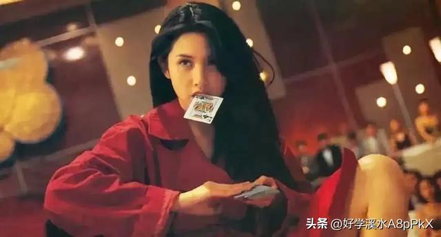 她是“三级片女王”：16岁出道，23岁“一脱成名”，31岁退圈