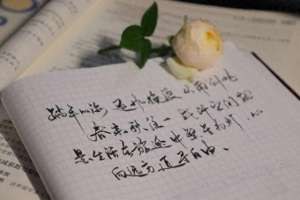校园美女文案(12句高级感校园青春文案，记录你的美好时光)