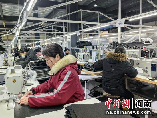 抢开局、拼经济 河南尉氏汽车零部件生产热