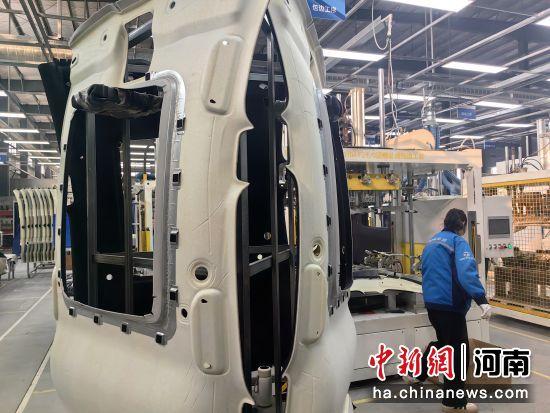 抢开局、拼经济 河南尉氏汽车零部件生产热