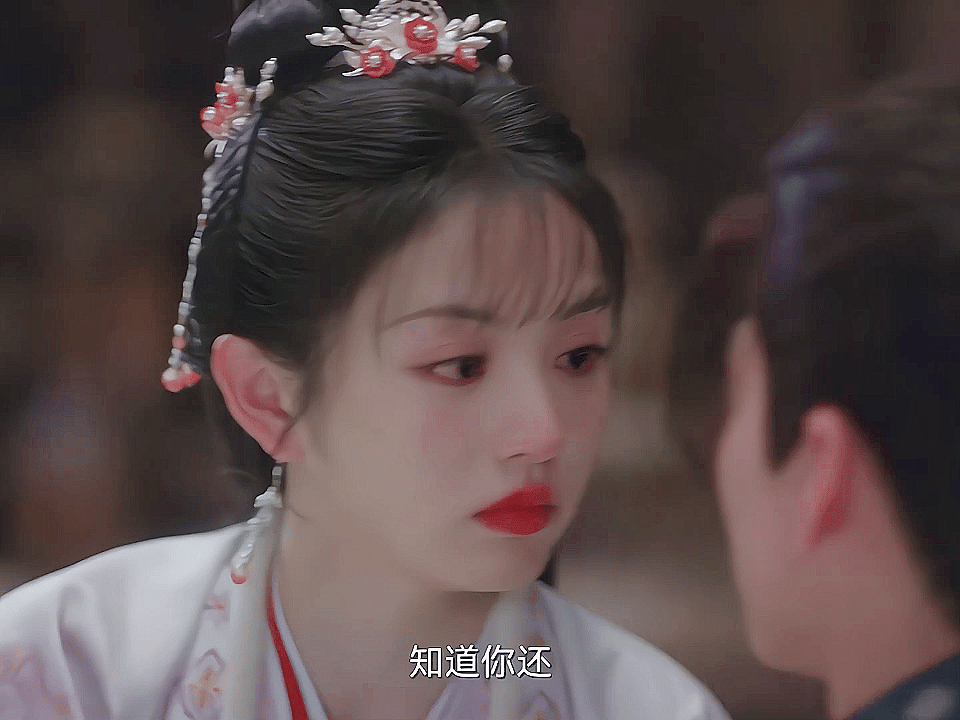 《卿卿日常》尹峥李薇超甜吻戏合集,白敬亭也太会了,要甜晕了。