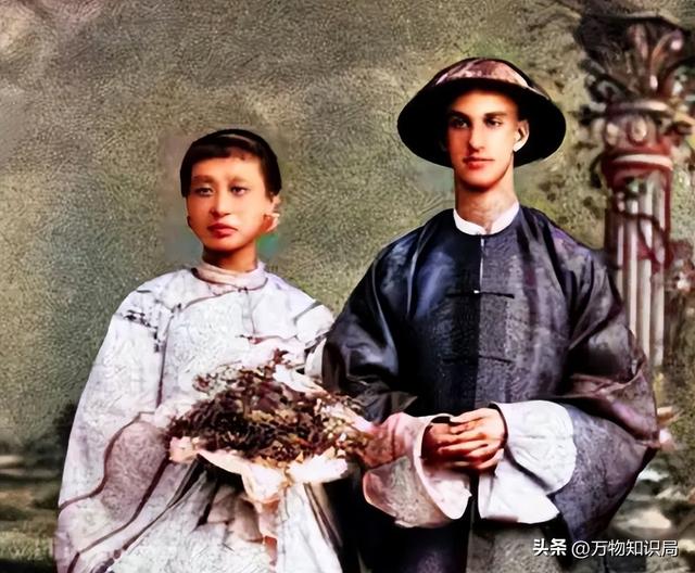 100年前清朝老照片:满族王爷妻妾美丽动人,犯人凌迟处死现场