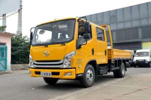 跃进双排汽车(国六170马力配小速比后桥，超越C300Plus诠释了高端双排轻卡)