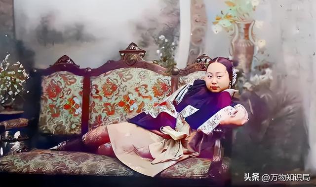 100年前清朝老照片:满族王爷妻妾美丽动人,犯人凌迟处死现场