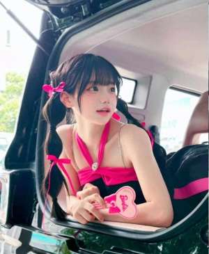 小美女好帅(清纯可爱18岁美女拍的写真照 太可爱了)