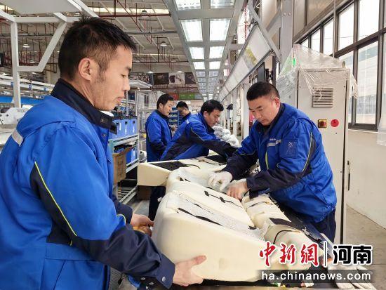 抢开局、拼经济 河南尉氏汽车零部件生产热