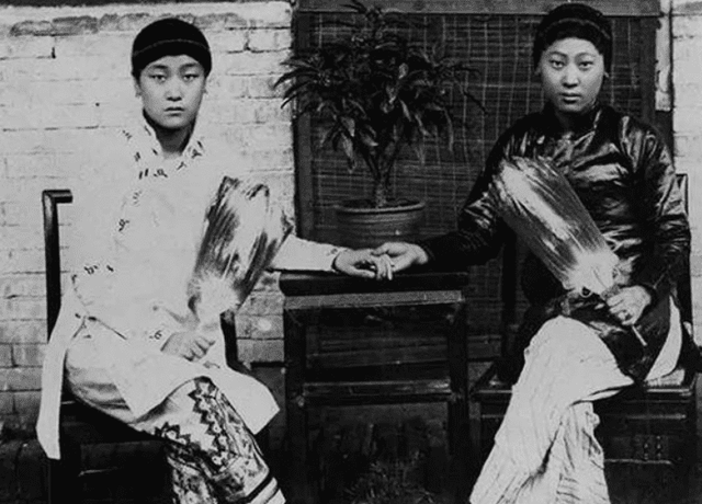 惊！日军日记曝光，慰安妇不顺从，日军竟用刺刀插入她的下体！