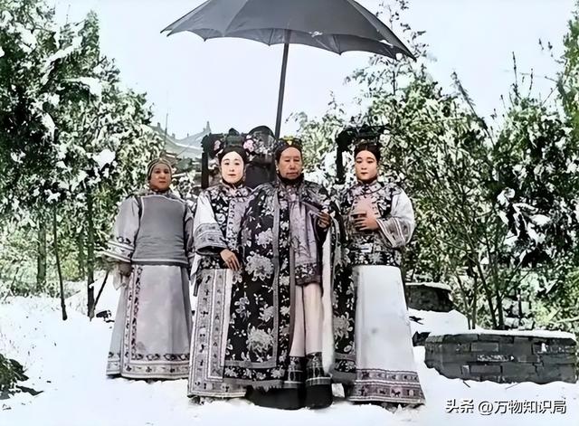 100年前清朝老照片:满族王爷妻妾美丽动人,犯人凌迟处死现场