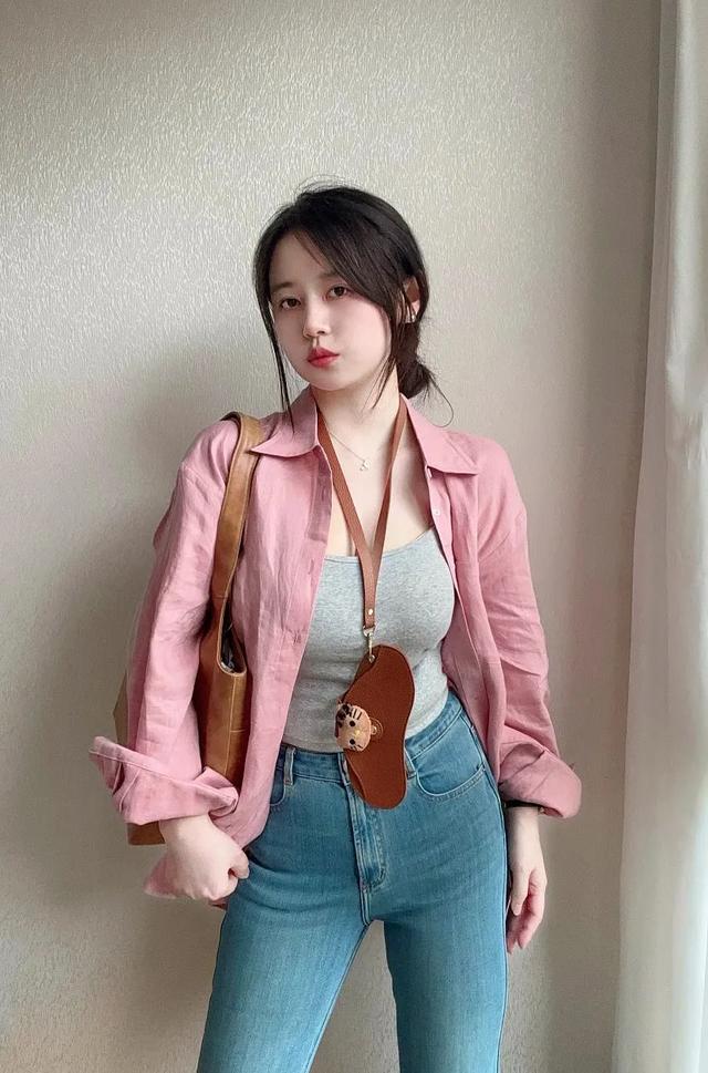 胖嘟嘟的美女