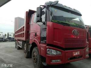 重庆自卸汽车(解放深耕西南市场，这款J6P前四后八自卸车，大速比爬坡更给力)