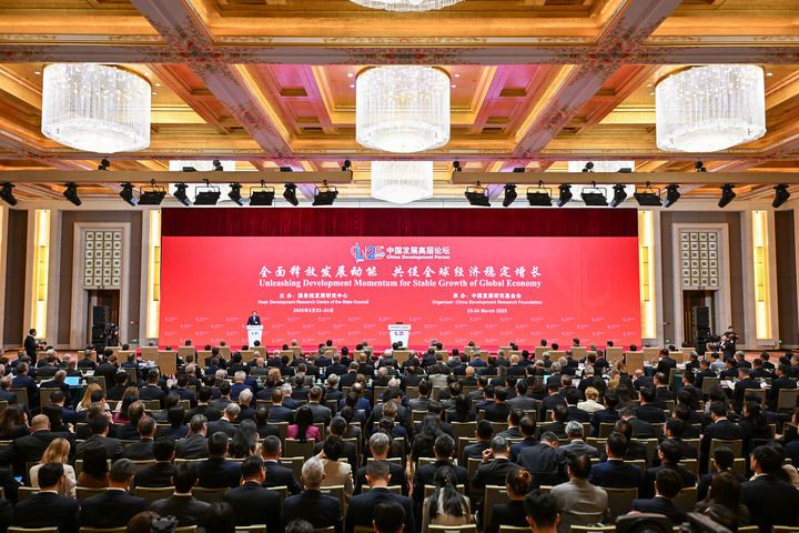 团结才能共赢 携手方可共进——中国以高水平对外开放为世界经济注入暖流