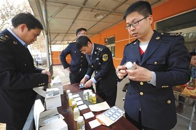 北京通州将取缔泔水猪场 多家涉事餐馆被立案调查