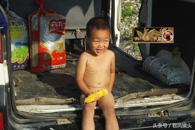 湖北宜昌：农民放弃进城打工，创办养猪场！照顾孩子，一举多得！