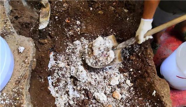 桂林一养猪场埋有150斤砒霜，长达20多年！让人细思极恐